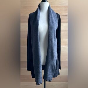 Babaton Aritzia Size Small Long Sleeve Black
Merino Wool Cardigan with shawl